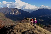 28 In cresta di vetta per il Corno Zuccone con vista sulla Val Taleggio